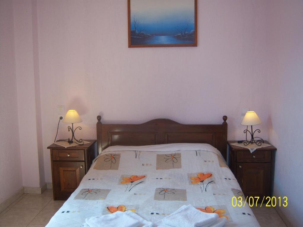 Smile Stella Studios Skopelos Town Room photo