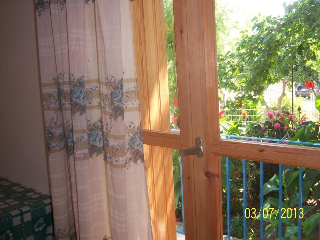 Smile Stella Studios Skopelos Town Room photo