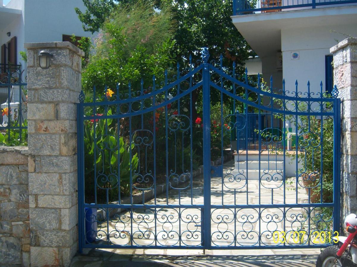 Smile Stella Studios Skopelos Town Room photo